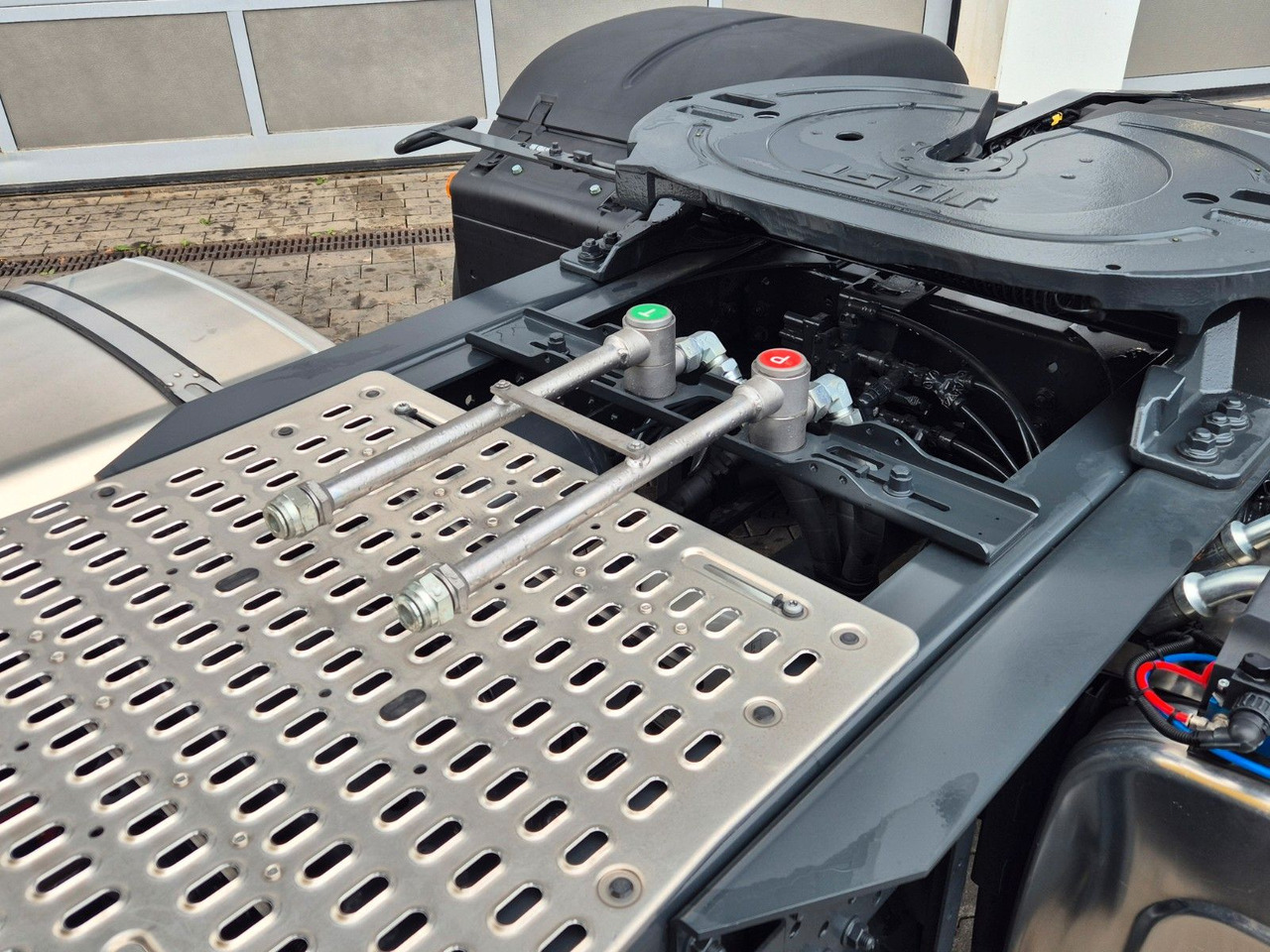 Тягач Iveco X-Way AS440X58T/FP ON 4x2 Hydraulik Mirror-Cams: фото 13 Тягач Iveco X-Way AS440X58T/FP ON 4x2 Hydraulik Mirror-Cams: фото 13