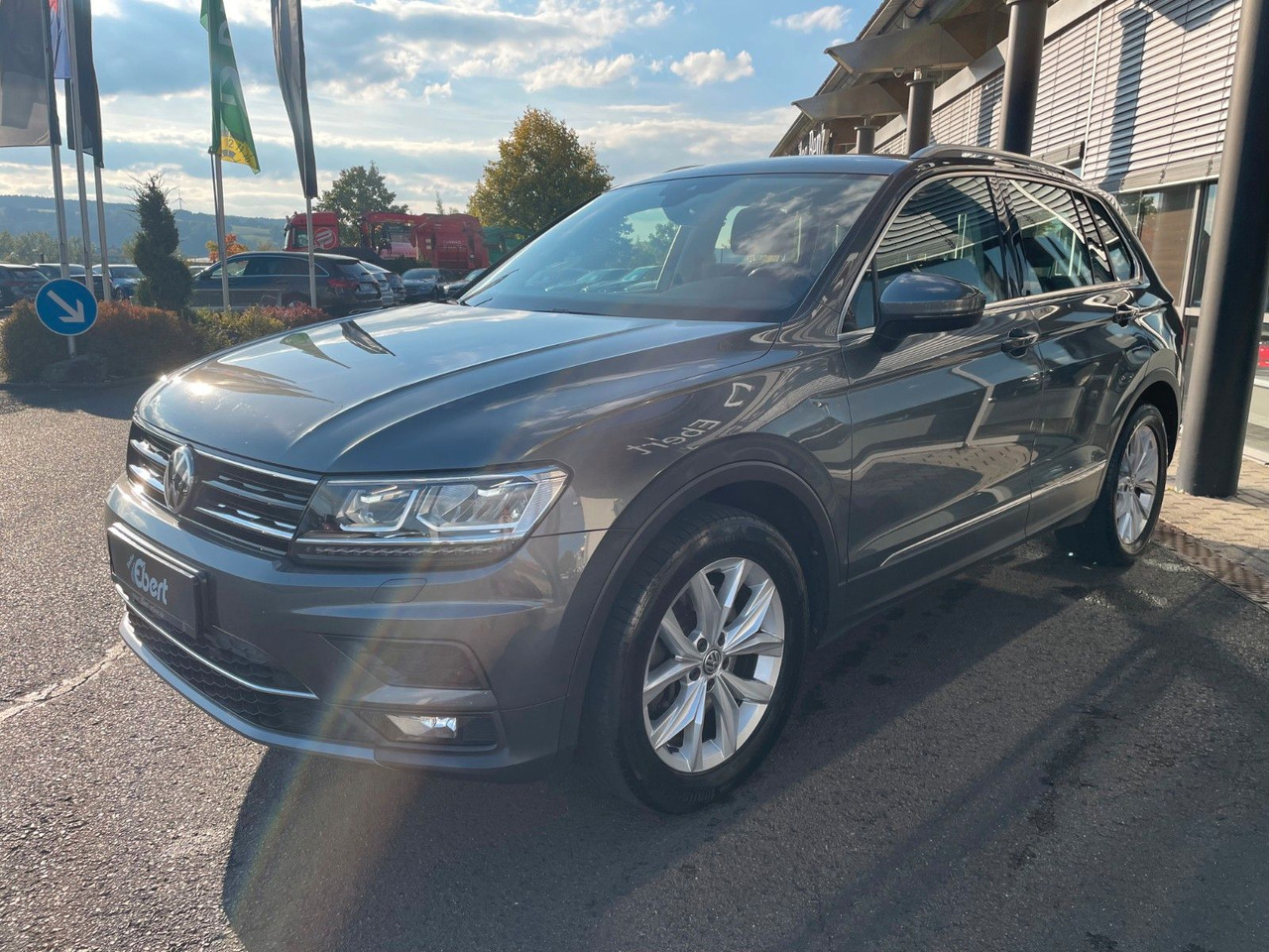 Volkswagen Tiguan 2.0 TSI Highline 4M AHK+LED+DAB+ACC+PDC - Позашляховик: фото 2 Volkswagen Tiguan 2.0 TSI Highline 4M AHK+LED+DAB+ACC+PDC - Позашляховик: фото 2