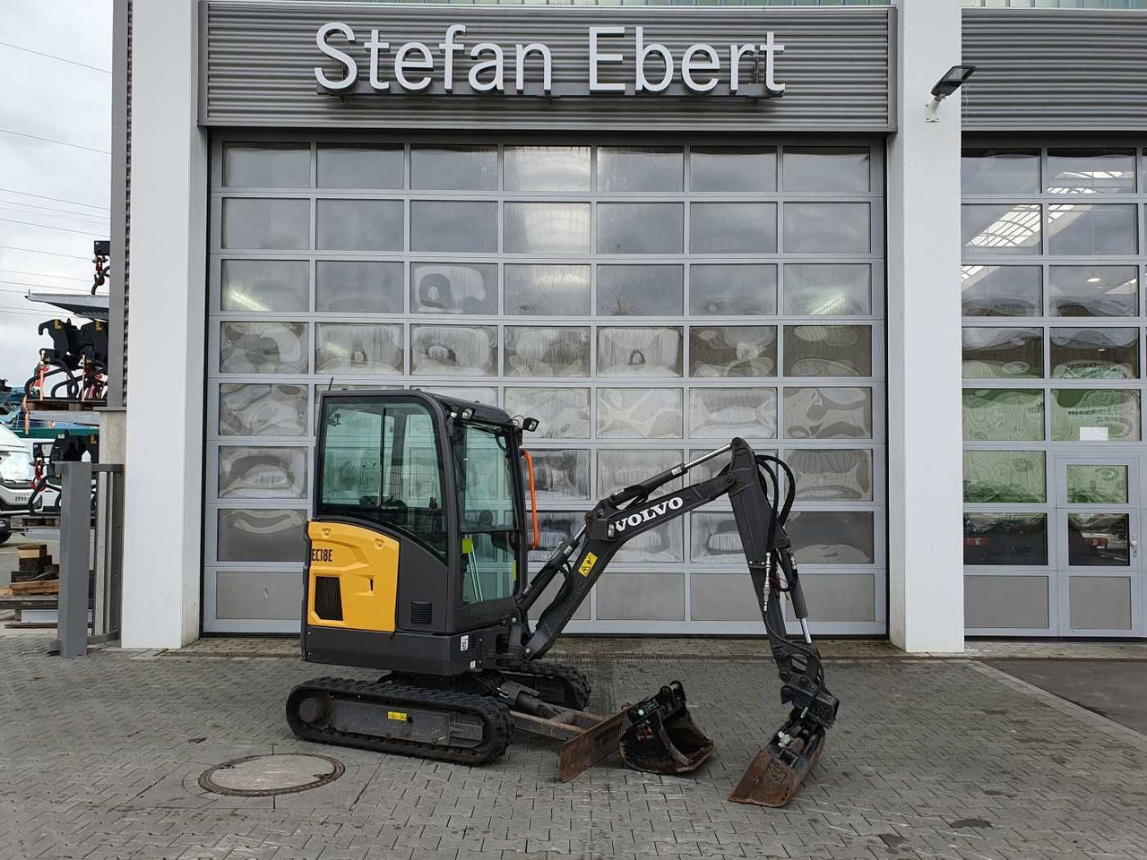 Volvo EC18E / nur 415h! / MS01 / 2021 / inkl 2x Löffel - Міні-екскаватор: фото 1 Volvo EC18E / nur 415h! / MS01 / 2021 / inkl 2x Löffel - Міні-екскаватор: фото 1
