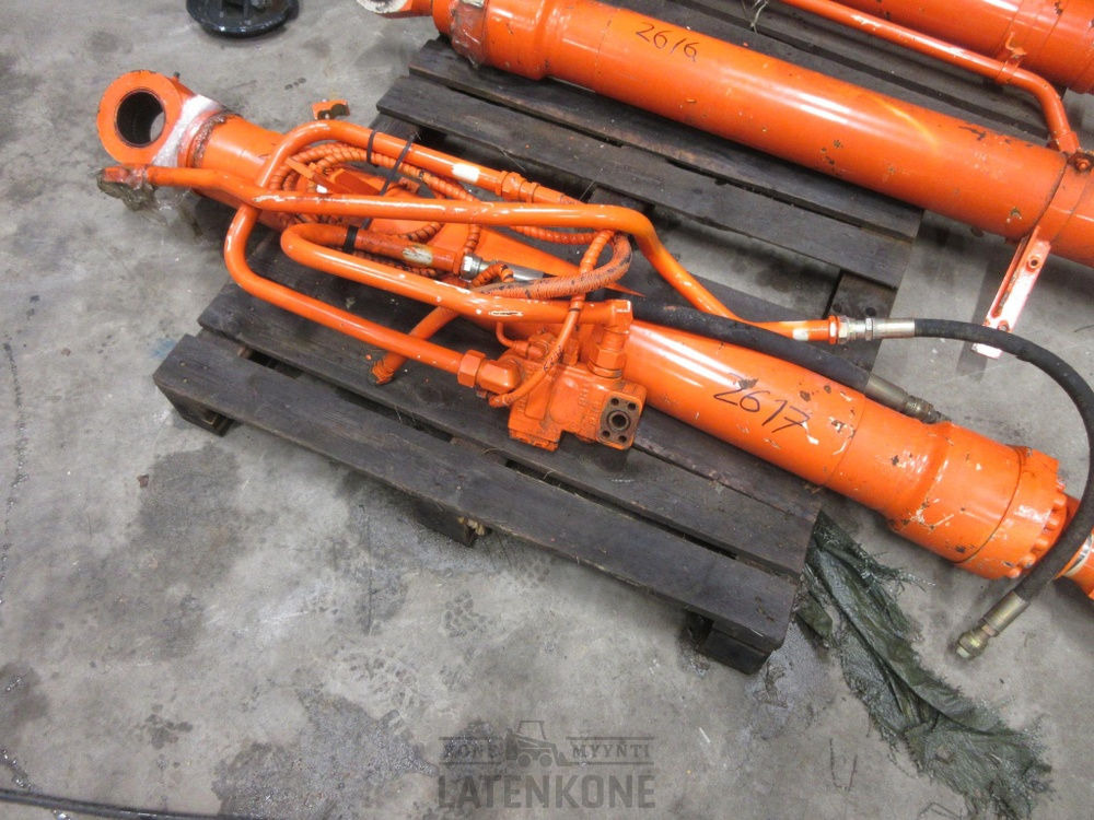 Hitachi Hitachi ZX210 nostosylinteri ID 2617 UUSI - Гідроциліндр в категорії Будівельна техніка: фото 3 Hitachi Hitachi ZX210 nostosylinteri ID 2617 UUSI - Гідроциліндр в категорії Будівельна техніка: фото 3