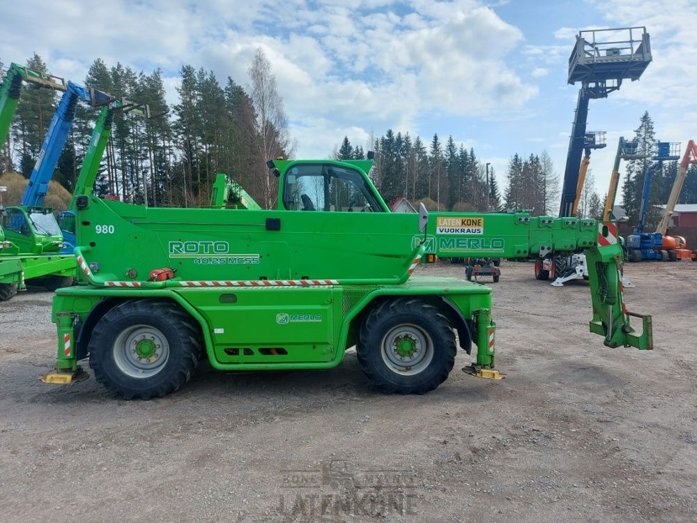 Merlo Roto 40.25MCSS with basket, remote and jib - Навантажувач телескопічний: фото 5 Merlo Roto 40.25MCSS with basket, remote and jib - Навантажувач телескопічний: фото 5
