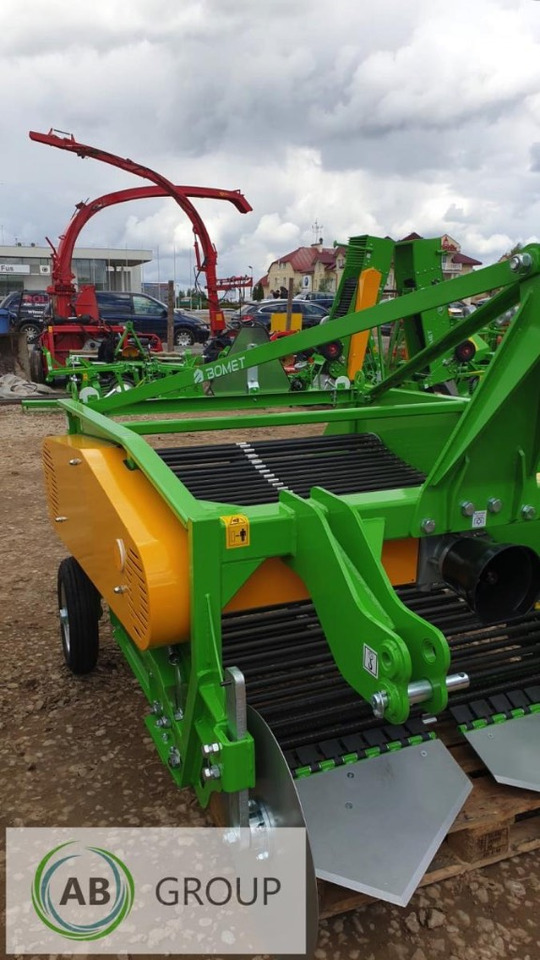 2-row Conveyor Digger Bomet Upus Z656/3 - Картоплезбиральний комбайн: фото 2 2-row Conveyor Digger Bomet Upus Z656/3 - Картоплезбиральний комбайн: фото 2