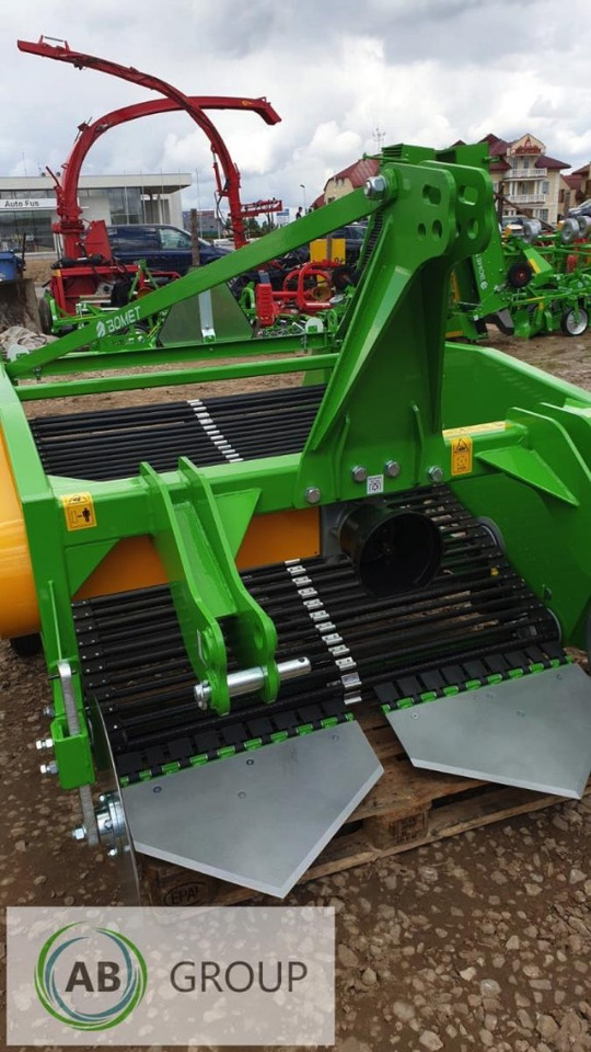 2-row Conveyor Digger Bomet Upus Z656/3 - Картоплезбиральний комбайн: фото 5 2-row Conveyor Digger Bomet Upus Z656/3 - Картоплезбиральний комбайн: фото 5