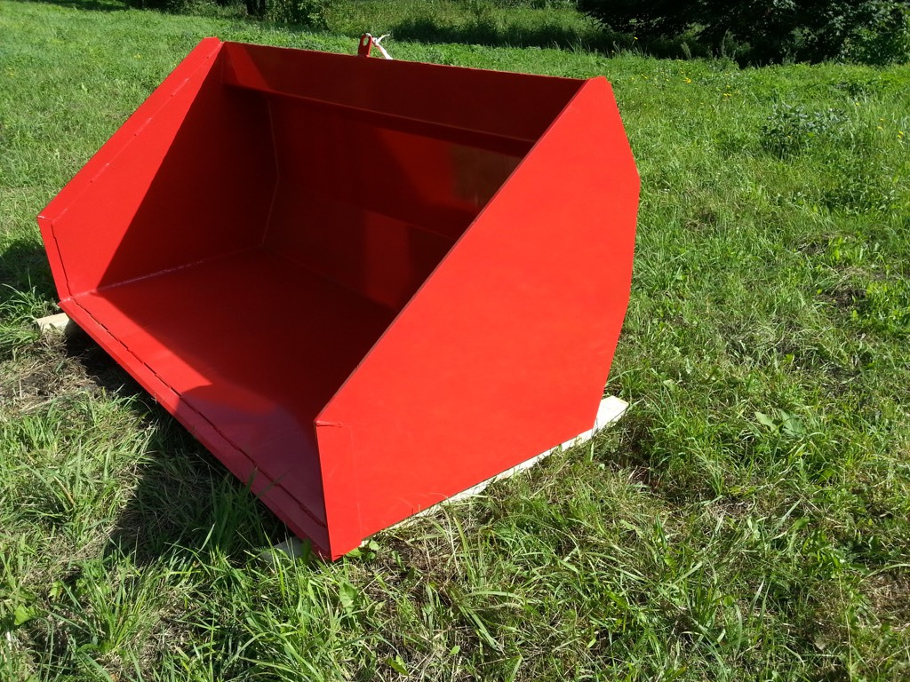 Agromet bucket with hydraulics ŁH-1000 for tractor - Ківш навантажувача в категорії Сільськогосподарська техніка: фото 1 Agromet bucket with hydraulics ŁH-1000 for tractor - Ківш навантажувача в категорії Сільськогосподарська техніка: фото 1