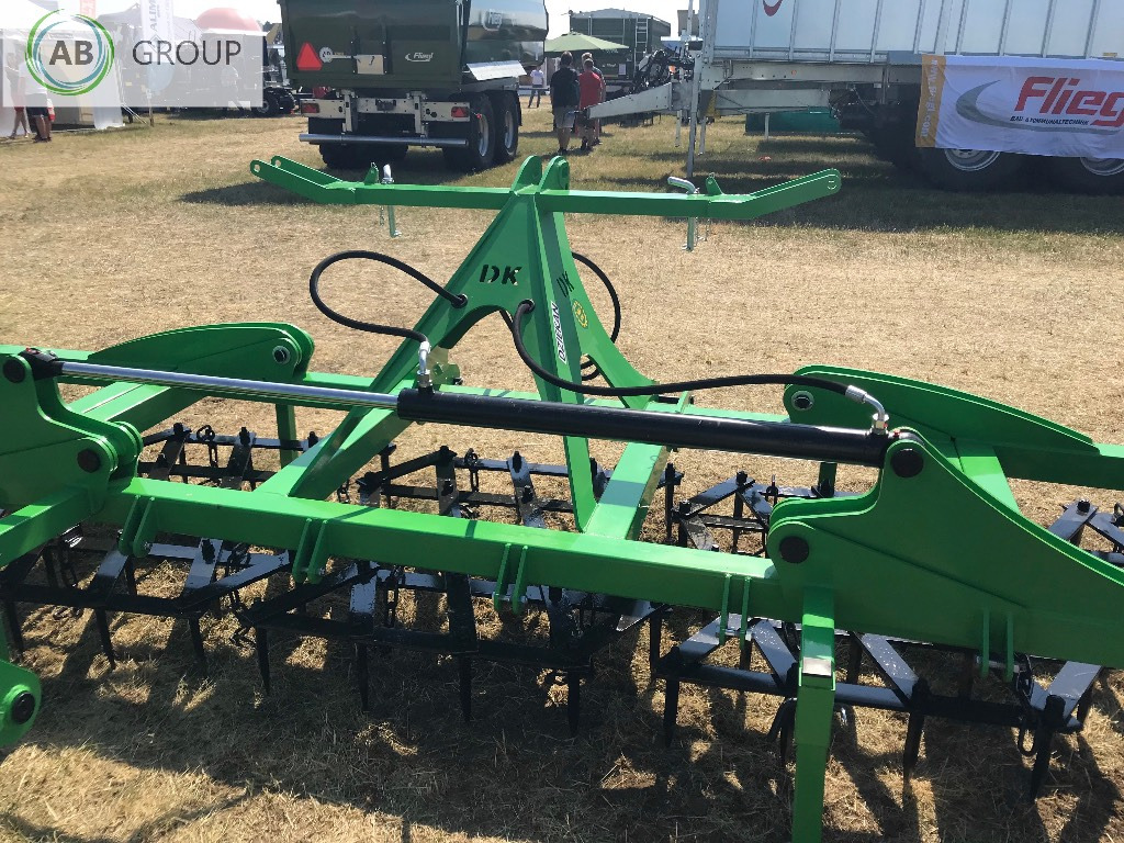 Dziekan hydraulic folding meadow harrow WUKA 5m 5C20H - Луговa борона: фото 5 Dziekan hydraulic folding meadow harrow WUKA 5m 5C20H - Луговa борона: фото 5