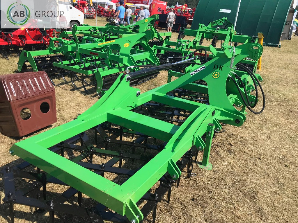 Dziekan hydraulic folding meadow harrow WUKA 5m 5C20H - Луговa борона: фото 4 Dziekan hydraulic folding meadow harrow WUKA 5m 5C20H - Луговa борона: фото 4