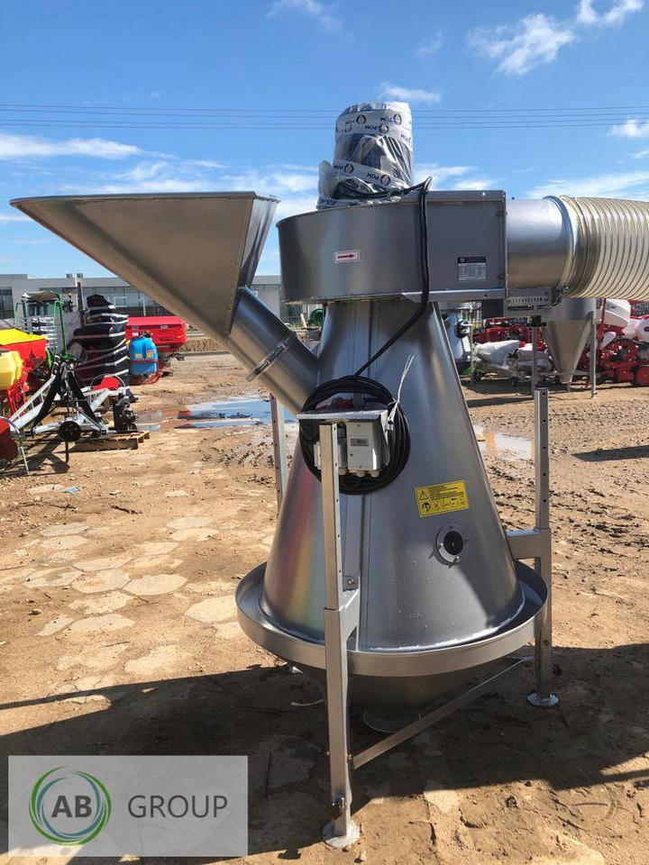 POM Augustów grain separator M502/1 - on stock! - Зерноочисна машина: фото 2 POM Augustów grain separator M502/1 - on stock! - Зерноочисна машина: фото 2