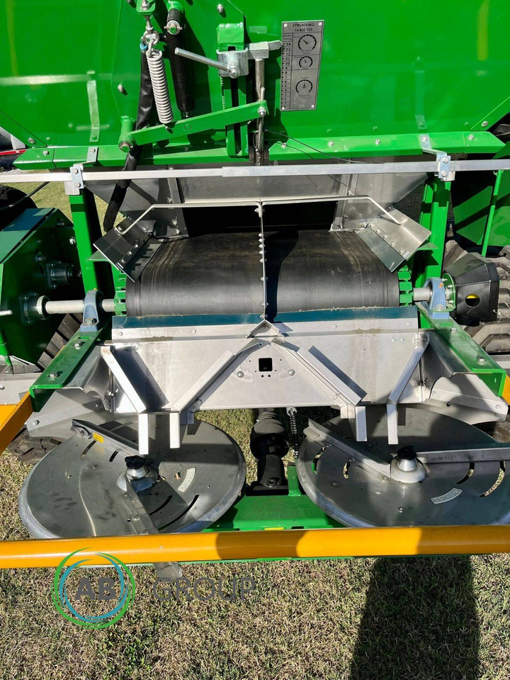 Rozsiewacz do nawozu zaczepiany Donder Wagon 10000 - Розкидач добрив: фото 4 Rozsiewacz do nawozu zaczepiany Donder Wagon 10000 - Розкидач добрив: фото 4