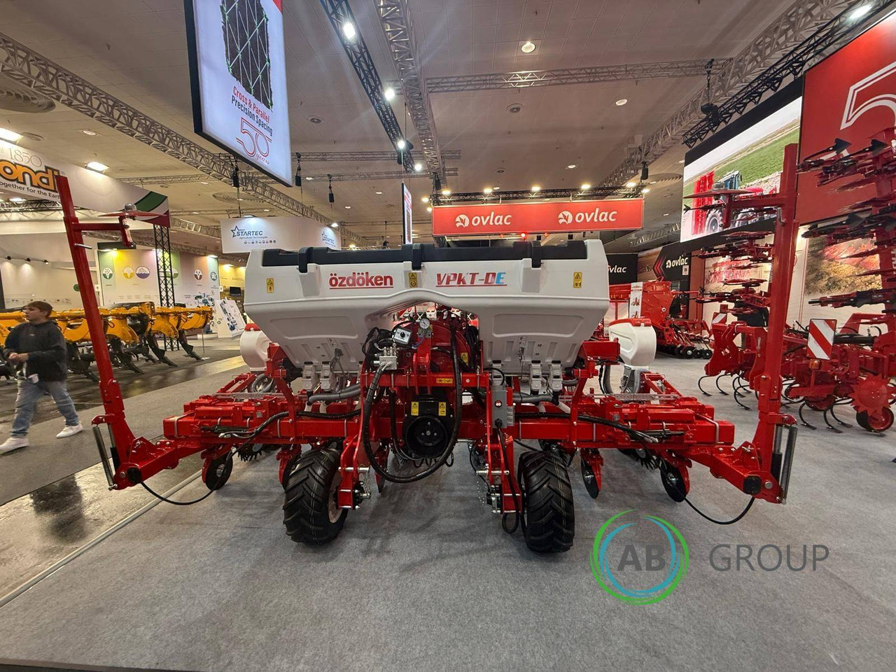Siewnik OZDOKEN 6-rzędowy VPKT-DGE6 napęd elektryczny i ISOBUS - Сівалка точного висіву: фото 4 Siewnik OZDOKEN 6-rzędowy VPKT-DGE6 napęd elektryczny i ISOBUS - Сівалка точного висіву: фото 4