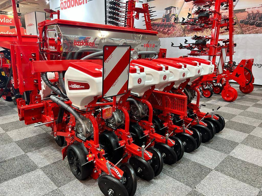 Six-row pneumatic precision seeder with depth fertilization Ozdoken VPKT-DG6 - Сівалка точного висіву: фото 2 Six-row pneumatic precision seeder with depth fertilization Ozdoken VPKT-DG6 - Сівалка точного висіву: фото 2