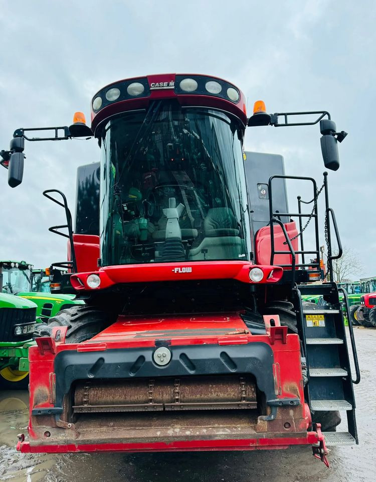 Case IH AFH 8010 - Зернозбиральний комбайн: фото 3 Case IH AFH 8010 - Зернозбиральний комбайн: фото 3