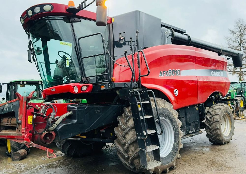 Case IH AFH 8010 - Зернозбиральний комбайн: фото 2 Case IH AFH 8010 - Зернозбиральний комбайн: фото 2