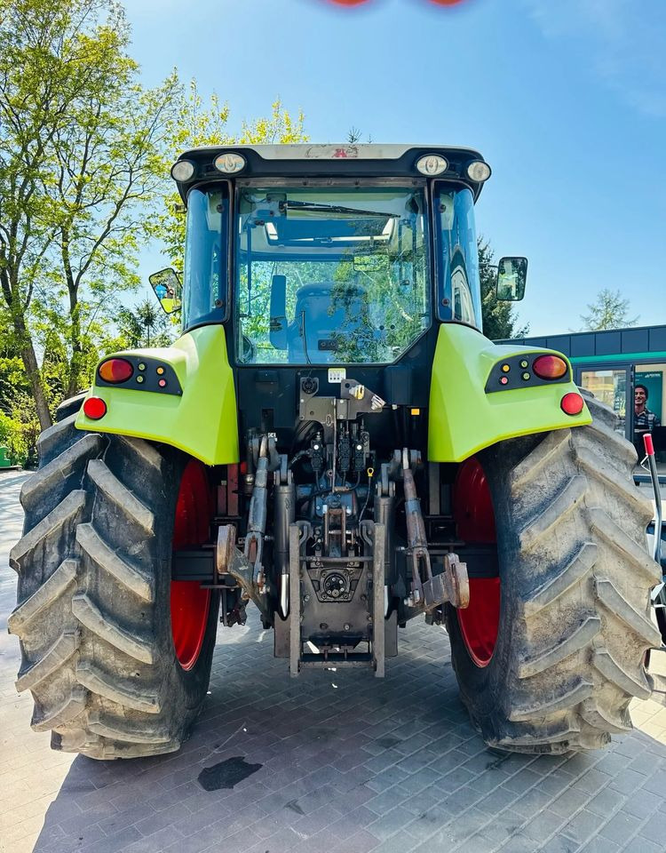Claas Arion 410 - Трактор: фото 3 Claas Arion 410 - Трактор: фото 3
