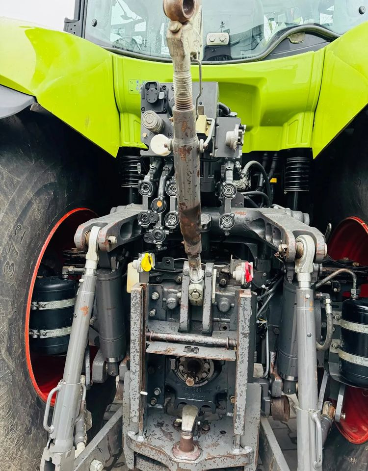 Трактор Claas Axion 850: фото 13