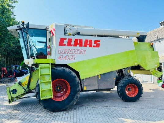 Claas LEXION 440 - Зернозбиральний комбайн: фото 1 Claas LEXION 440 - Зернозбиральний комбайн: фото 1