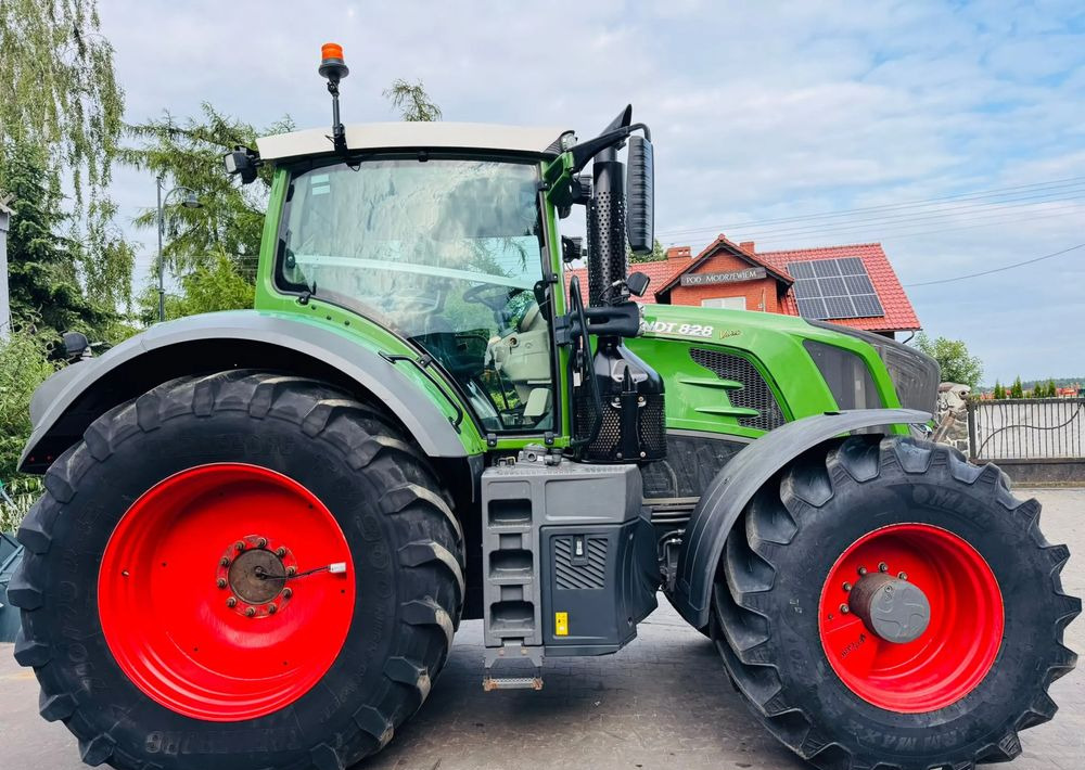 Fendt 828 Vario Profi Plus - Трактор: фото 4 Fendt 828 Vario Profi Plus - Трактор: фото 4