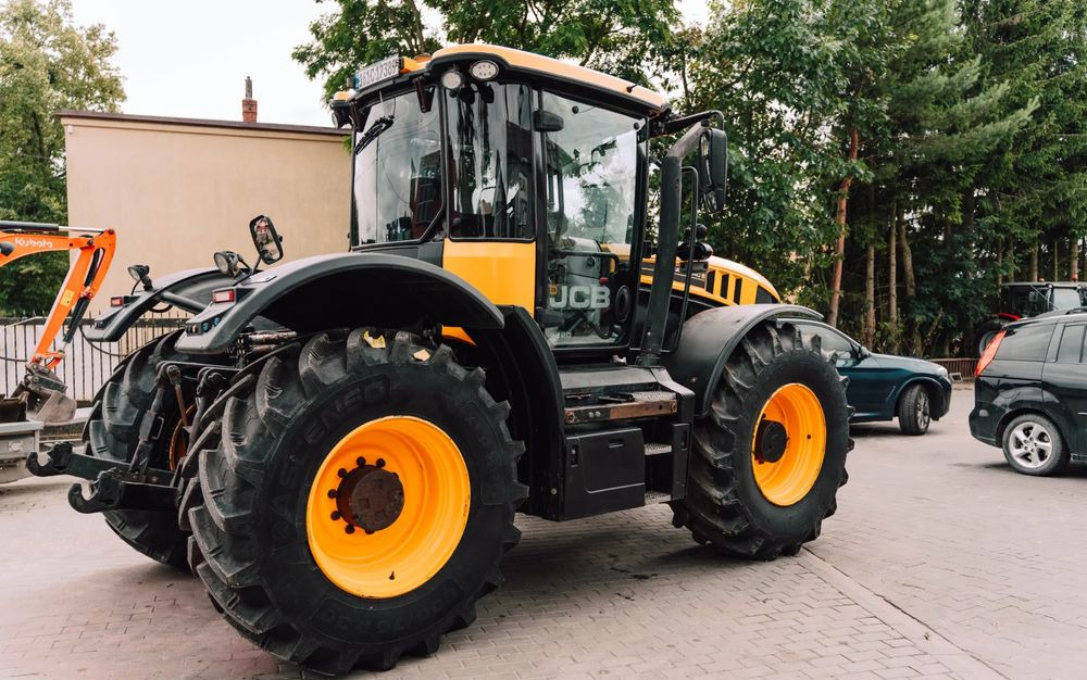 JCB Fastrac 4220 - Трактор: фото 4 JCB Fastrac 4220 - Трактор: фото 4