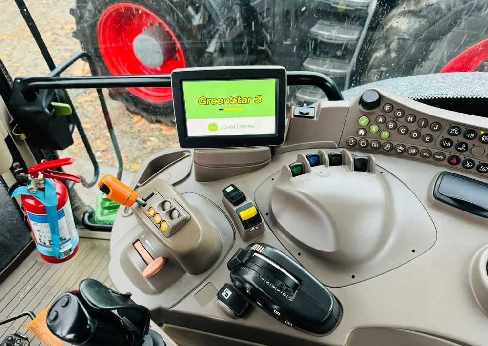 John Deere 6210R - Трактор: фото 4 John Deere 6210R - Трактор: фото 4