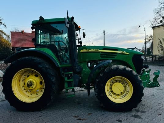 John Deere 7820 - Трактор: фото 5 John Deere 7820 - Трактор: фото 5