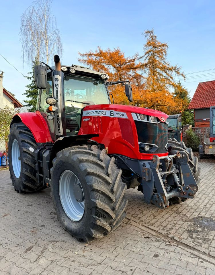 Massey Ferguson 7724 S - Трактор: фото 1 Massey Ferguson 7724 S - Трактор: фото 1
