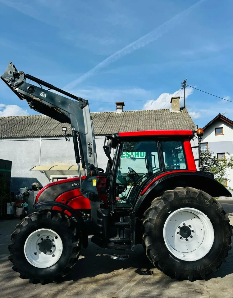 Valtra N101 - Трактор: фото 3 Valtra N101 - Трактор: фото 3
