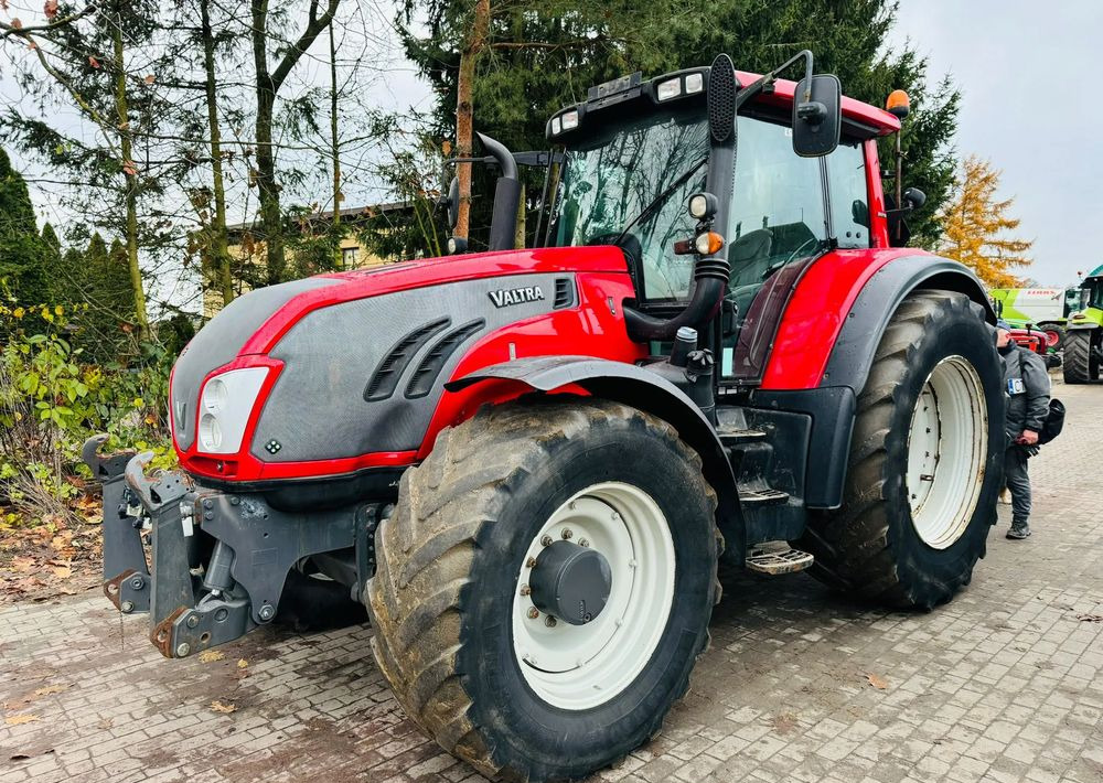 Valtra T213 - Трактор: фото 3 Valtra T213 - Трактор: фото 3