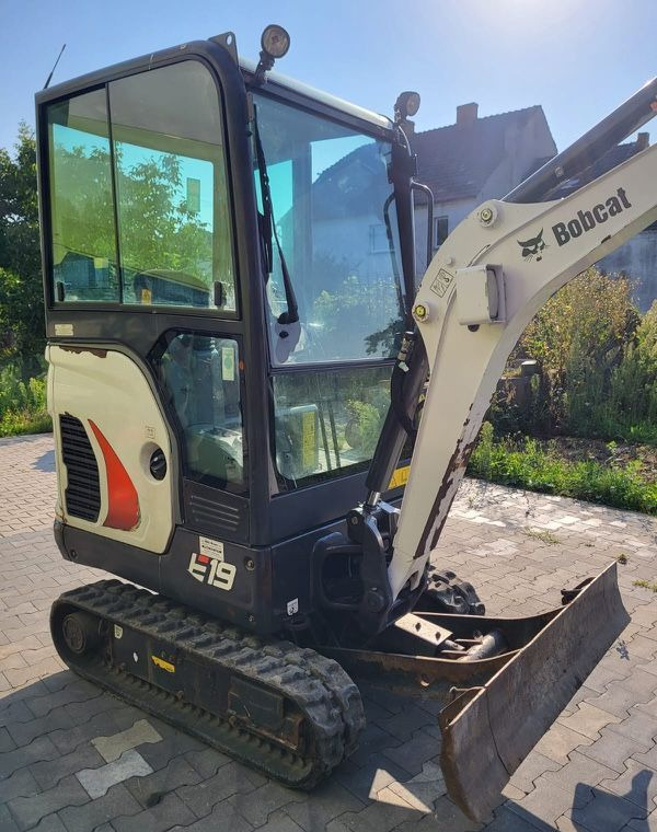 Bobcat E19 - Гусеничний екскаватор: фото 3 Bobcat E19 - Гусеничний екскаватор: фото 3