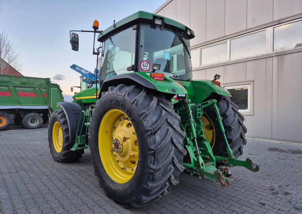 John Deere 8310 - Трактор: фото 5 John Deere 8310 - Трактор: фото 5
