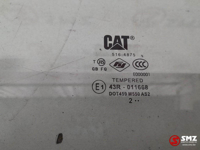 Caterpillar Glass rear Caterpillar - Скло та запчастини в категорії Вантажно-розвантажувальна техніка: фото 3 Caterpillar Glass rear Caterpillar - Скло та запчастини в категорії Вантажно-розвантажувальна техніка: фото 3