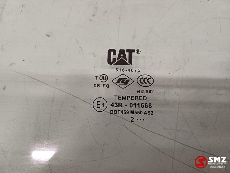 Caterpillar Rear glass Caterpillar - Скло та запчастини в категорії Вантажно-розвантажувальна техніка: фото 2 Caterpillar Rear glass Caterpillar - Скло та запчастини в категорії Вантажно-розвантажувальна техніка: фото 2