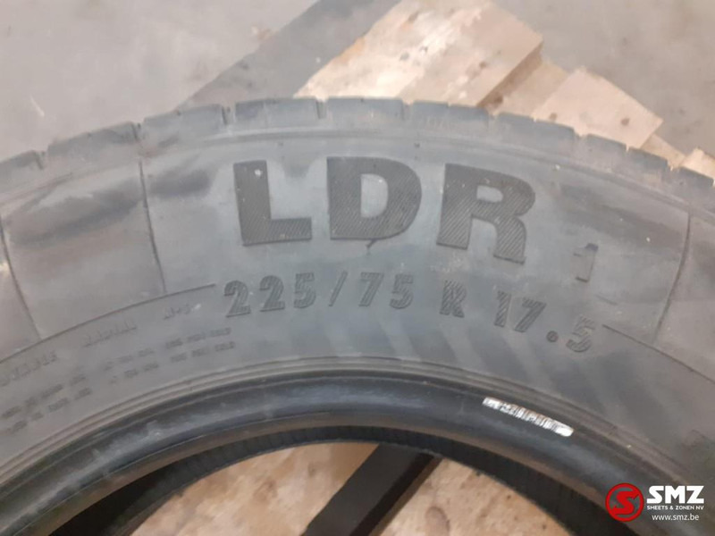 Continental Occ vrachtwagenband Continental 225/75R17.5 - Шина в категорії Вантажівки: фото 3 Continental Occ vrachtwagenband Continental 225/75R17.5 - Шина в категорії Вантажівки: фото 3