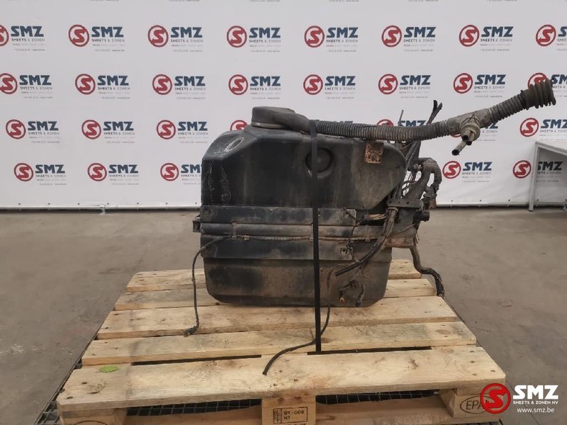 Iveco Occ AdBlue tank 62L Iveco - Бак AdBlue в категорії Вантажівки: фото 3 Iveco Occ AdBlue tank 62L Iveco - Бак AdBlue в категорії Вантажівки: фото 3