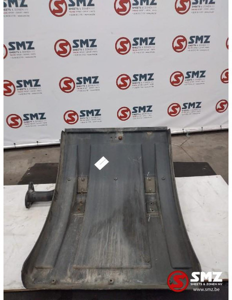 Iveco Occ spatbord rechts Iveco 41002409 - Кузов і екстер'єр в категорії Вантажівки: фото 3 Iveco Occ spatbord rechts Iveco 41002409 - Кузов і екстер'єр в категорії Вантажівки: фото 3