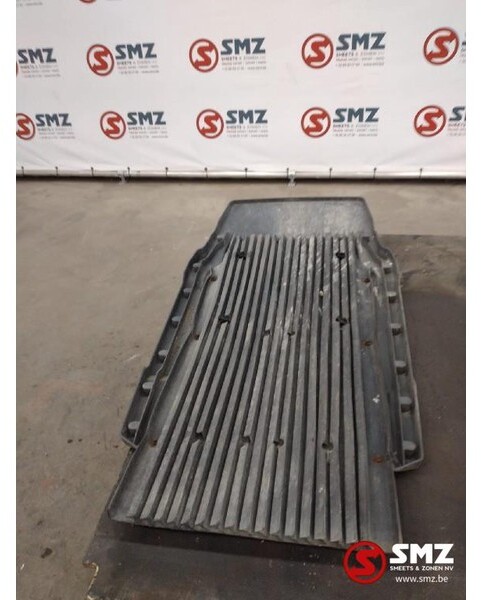 MAN Occ voorste links/rechts spatbord MAN TGX 81612100 - Рама/ Шасі в категорії Вантажівки: фото 2 MAN Occ voorste links/rechts spatbord MAN TGX 81612100 - Рама/ Шасі в категорії Вантажівки: фото 2