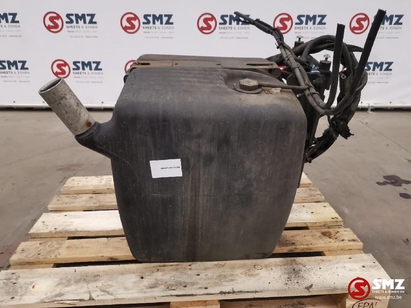 Mercedes-Benz Occ AdBlue tank Actros - Бак AdBlue в категорії Вантажівки: фото 3 Mercedes-Benz Occ AdBlue tank Actros - Бак AdBlue в категорії Вантажівки: фото 3