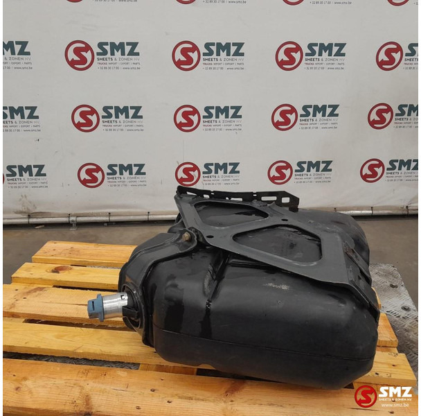 Mercedes-Benz Occ AdBluetank 60L + Adblueniveausensor Mercedes - Паливна система в категорії Вантажівки: фото 1 Mercedes-Benz Occ AdBluetank 60L + Adblueniveausensor Mercedes - Паливна система в категорії Вантажівки: фото 1