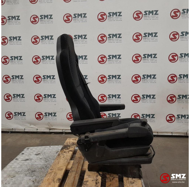 Mercedes-Benz Occ bestuurdersstoel Mercedes Actros MP3 - Кабіна й інтер'єр в категорії Вантажівки: фото 4 Mercedes-Benz Occ bestuurdersstoel Mercedes Actros MP3 - Кабіна й інтер'єр в категорії Вантажівки: фото 4