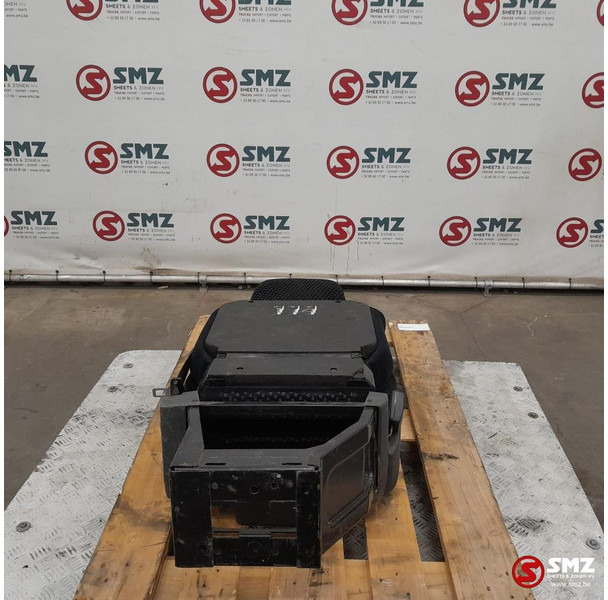 Mercedes-Benz Occ bijrijdersstoel rechts Mercedes - Кабіна й інтер'єр в категорії Вантажівки: фото 4 Mercedes-Benz Occ bijrijdersstoel rechts Mercedes - Кабіна й інтер'єр в категорії Вантажівки: фото 4