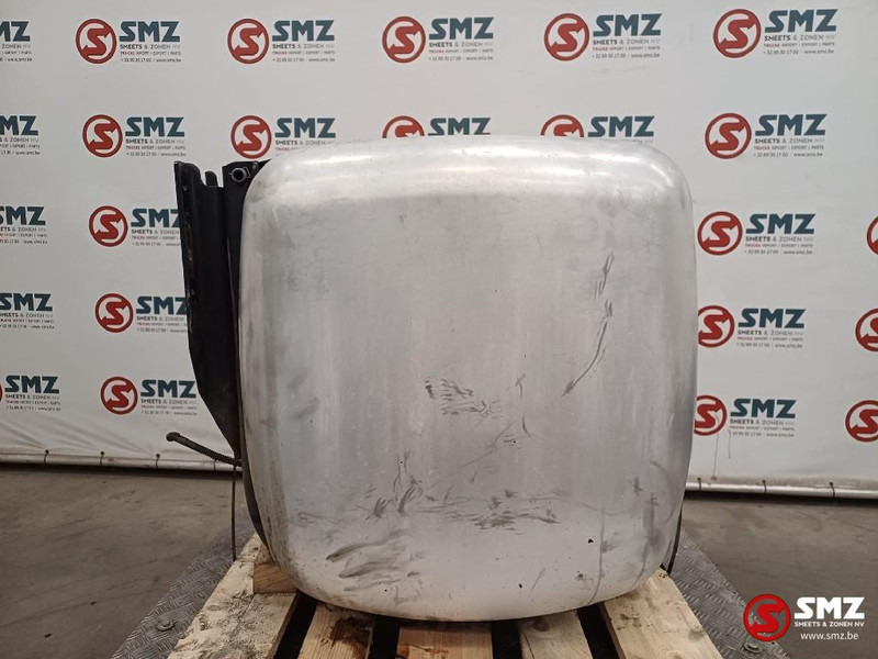 Mercedes-Benz Occ brandstoftank 300L + AdBluetank 25L Mercedes - Паливний бак в категорії Вантажівки: фото 4 Mercedes-Benz Occ brandstoftank 300L + AdBluetank 25L Mercedes - Паливний бак в категорії Вантажівки: фото 4
