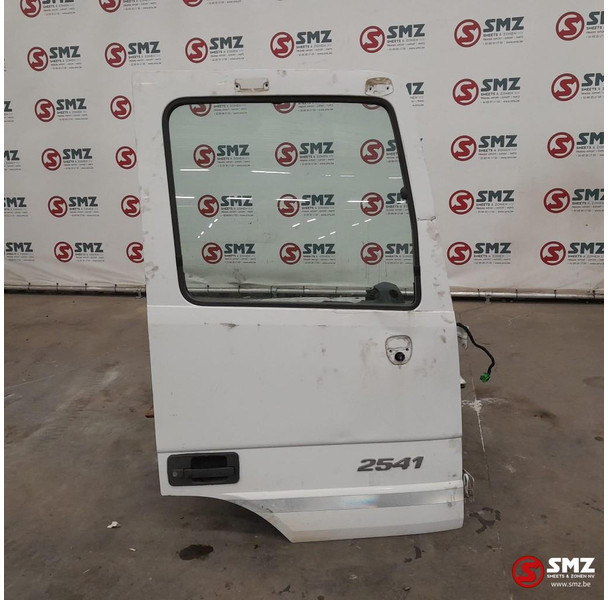 Mercedes-Benz Occ deur rechts Mercedes Actros MP3 - Двері та запчастини в категорії Вантажівки: фото 1 Mercedes-Benz Occ deur rechts Mercedes Actros MP3 - Двері та запчастини в категорії Вантажівки: фото 1