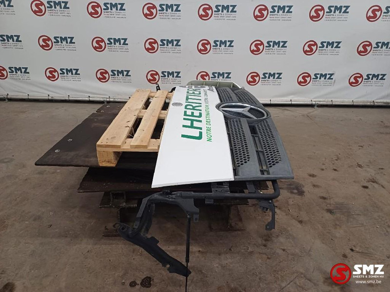 Mercedes-Benz Occ grille Mercedes - Решітка радіатора в категорії Вантажівки: фото 4 Mercedes-Benz Occ grille Mercedes - Решітка радіатора в категорії Вантажівки: фото 4