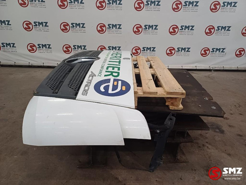 Mercedes-Benz Occ grille Mercedes - Решітка радіатора в категорії Вантажівки: фото 3 Mercedes-Benz Occ grille Mercedes - Решітка радіатора в категорії Вантажівки: фото 3