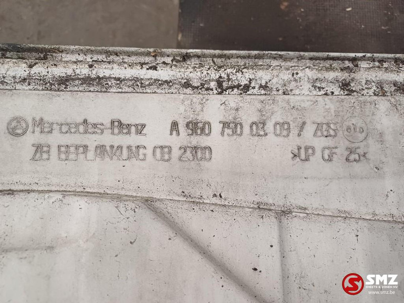 Mercedes-Benz Occ grille Mercedes - Решітка радіатора в категорії Вантажівки: фото 5 Mercedes-Benz Occ grille Mercedes - Решітка радіатора в категорії Вантажівки: фото 5