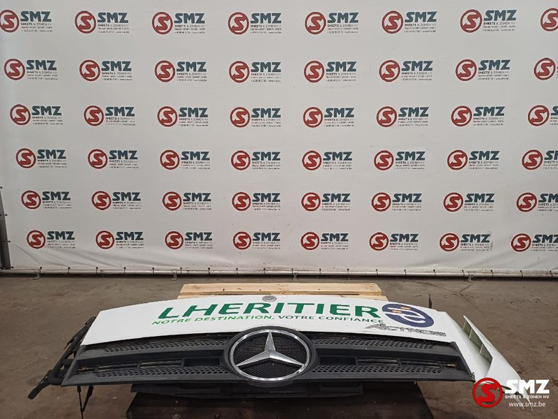 Mercedes-Benz Occ grille Mercedes - Решітка радіатора в категорії Вантажівки: фото 1 Mercedes-Benz Occ grille Mercedes - Решітка радіатора в категорії Вантажівки: фото 1