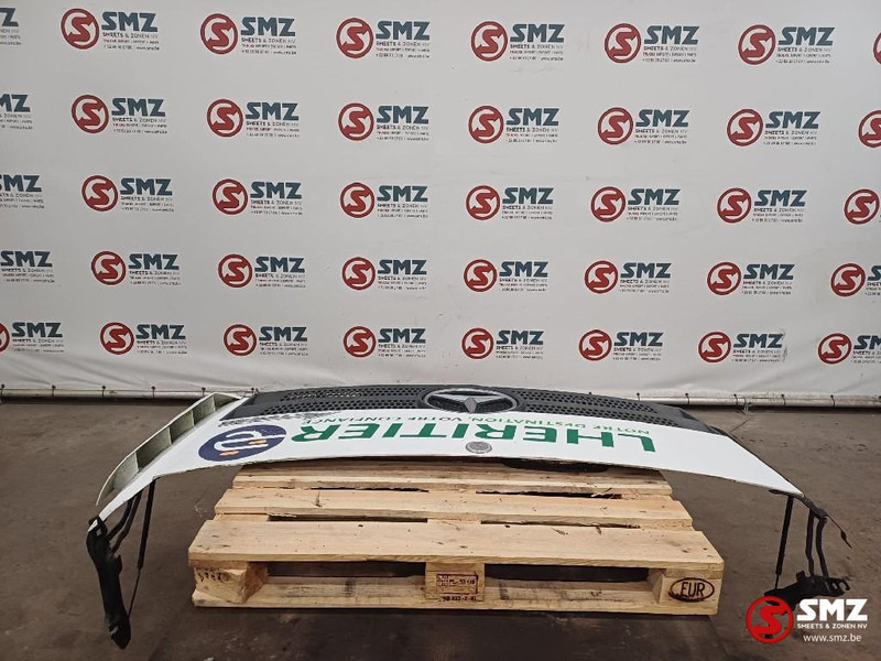 Mercedes-Benz Occ grille Mercedes - Решітка радіатора в категорії Вантажівки: фото 2 Mercedes-Benz Occ grille Mercedes - Решітка радіатора в категорії Вантажівки: фото 2