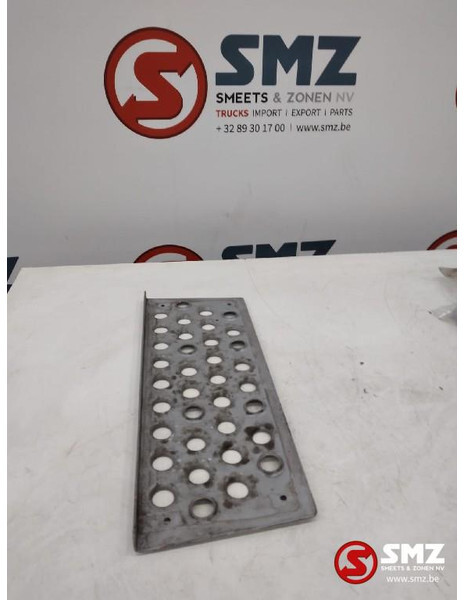 Mercedes-Benz Occ losse trede opstapbak Mercedes Actros A9416663 - Скло та запчастини в категорії Вантажівки: фото 2 Mercedes-Benz Occ losse trede opstapbak Mercedes Actros A9416663 - Скло та запчастини в категорії Вантажівки: фото 2