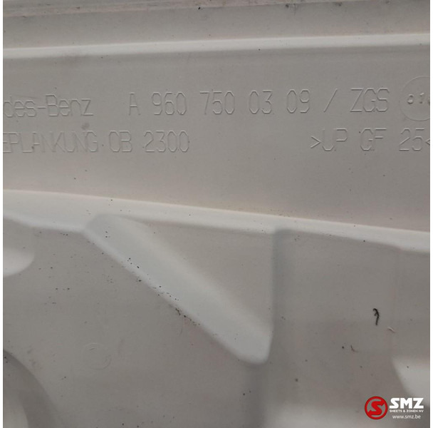 Mercedes-Benz Occ motorkap Mercedes - Капот в категорії Вантажівки: фото 3 Mercedes-Benz Occ motorkap Mercedes - Капот в категорії Вантажівки: фото 3