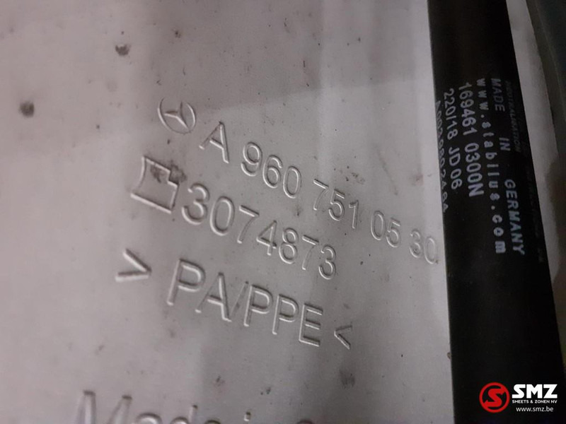 Mercedes-Benz Occ motorkap + windgeleiders Mercedes - Капот в категорії Вантажівки: фото 4 Mercedes-Benz Occ motorkap + windgeleiders Mercedes - Капот в категорії Вантажівки: фото 4