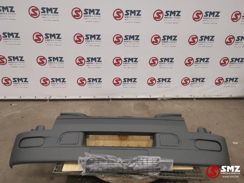 Renault Bumper zonder gaten en spoiler Renault Premium - Бампер в категорії Вантажівки: фото 1 Renault Bumper zonder gaten en spoiler Renault Premium - Бампер в категорії Вантажівки: фото 1