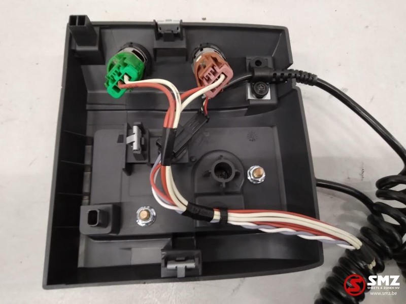 Renault Occ Ecu controlepaneel achterwand cabine Renault T - Блок управління в категорії Вантажівки: фото 3 Renault Occ Ecu controlepaneel achterwand cabine Renault T - Блок управління в категорії Вантажівки: фото 3